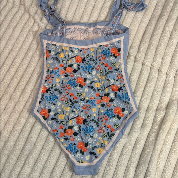 Floral and Botanical Print One Piece Swimsuit - Picture 9 of 11